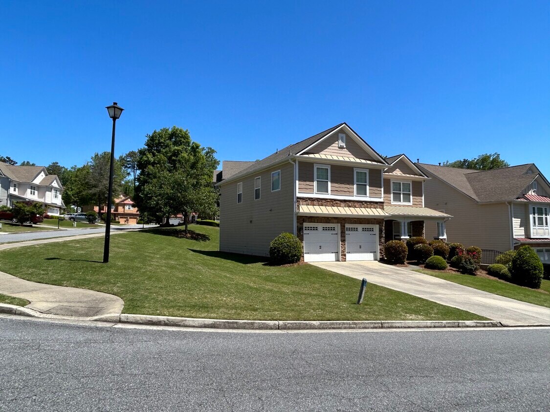 Primary Photo - 3715 Seaton Dr