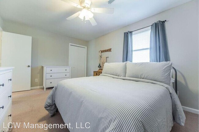 Building Photo - 3 br, 2.5 bath House - 502 Rock Cliff Court