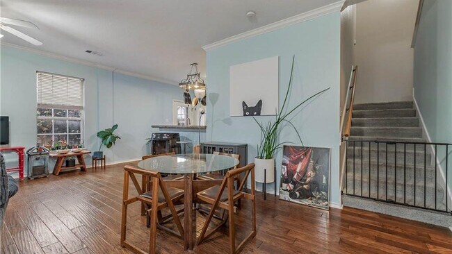 Foto del edificio - 1425 W Villa Maria Rd
