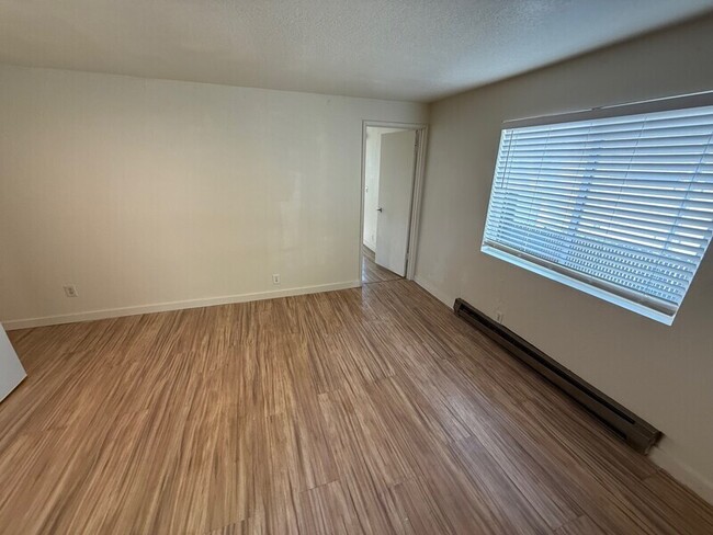 Foto del edificio - 9742 6th Ave NW