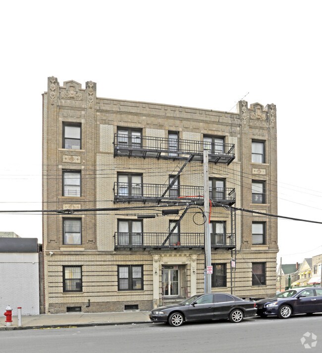 Building Photo - The State