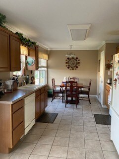 Foto del edificio - 5327 Azinger Ln