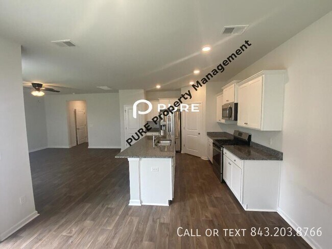 Building Photo - Beautiful 4 bed home in McKewn
