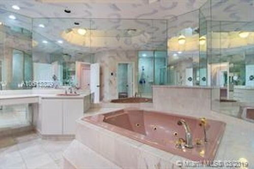 Foto del edificio - 3900 Island Blvd