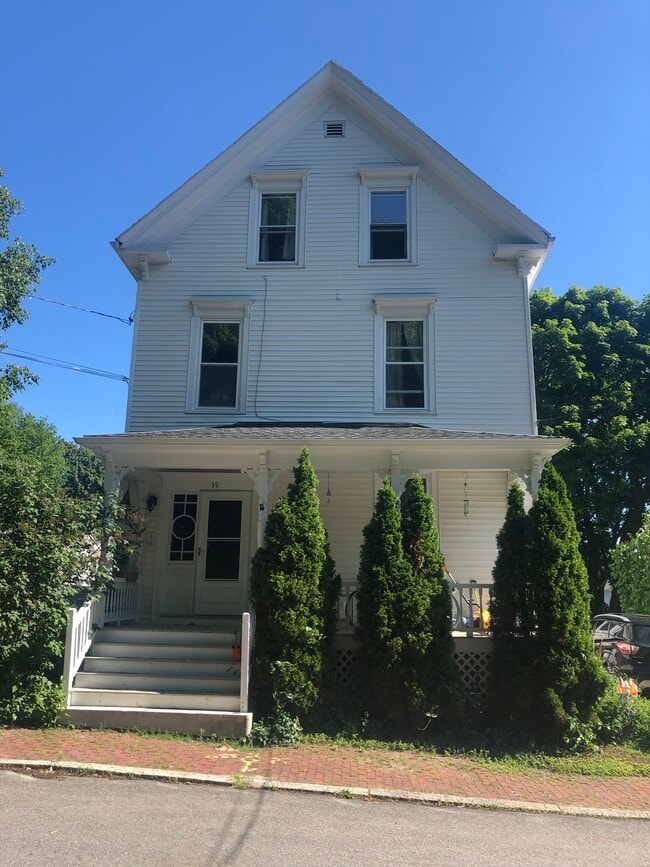 Photo - 39 Holly St Apartments