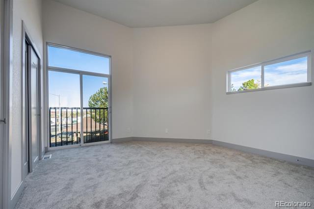 Building Photo - 15300 Chambers Rd