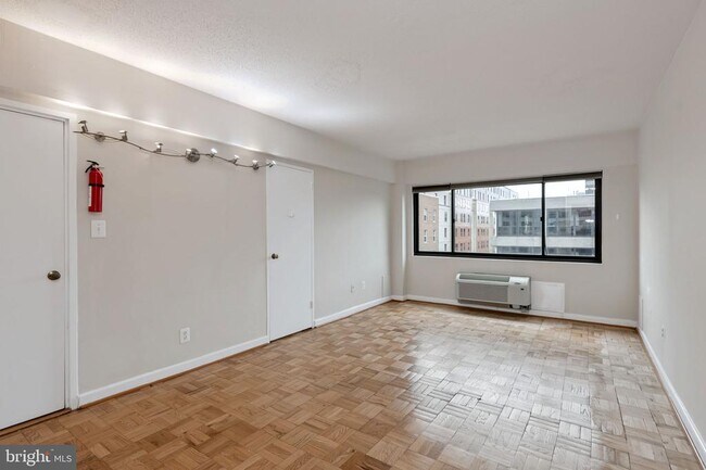 Foto del edificio - 2141 I St NW