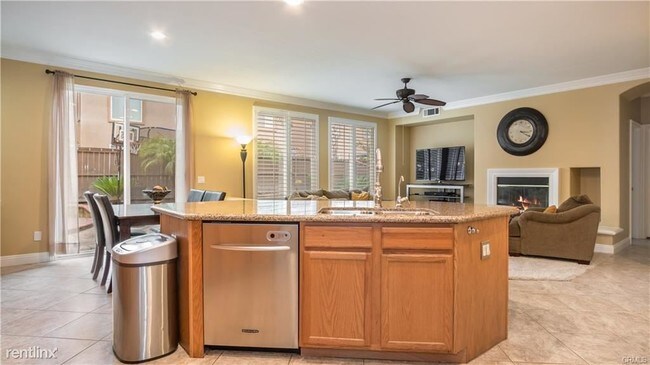 Building Photo - 5 br, 3 bath House - 101 Stardance Dr