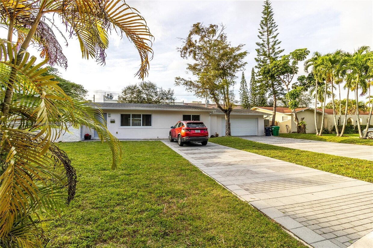 Primary Photo - 11940 SW 81st Rd
