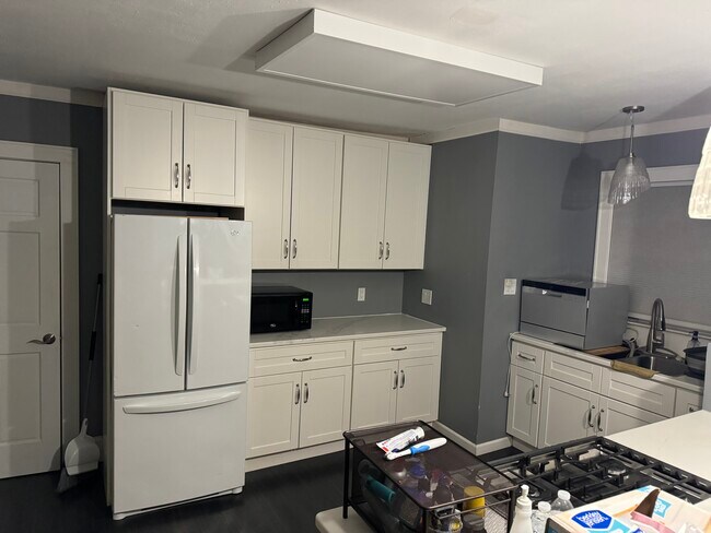 Kitchen - 29 3rd Ave
