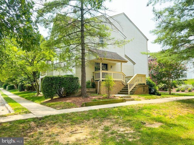 Foto del edificio - 7802 Spinnaker Rd