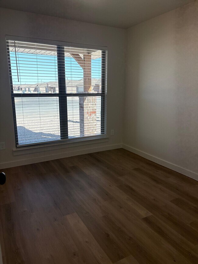 Foto del edificio - 2176 Langford Ave