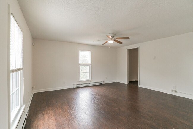Building Photo - 1710 Lomond St