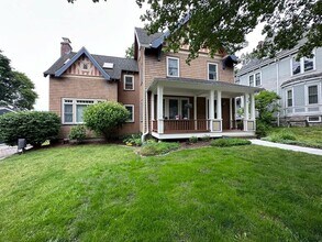 Building Photo - 14 Ashfield St Building Photo - 14 Ashfield St