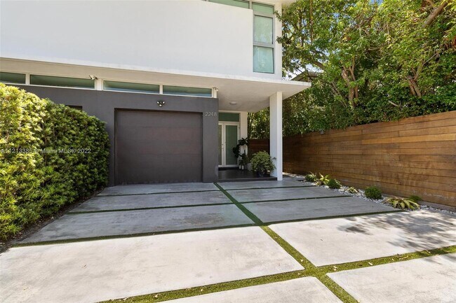 Foto del edificio - 2248 SW 16th Ct
