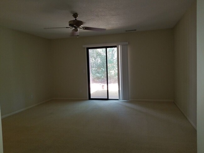 Building Photo - 12 Bobcat Ln