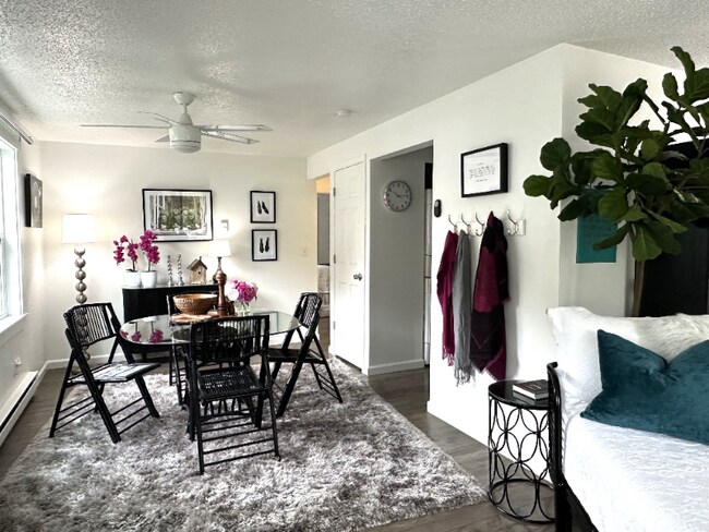 Foto del edificio - 842 Phoenix St NE