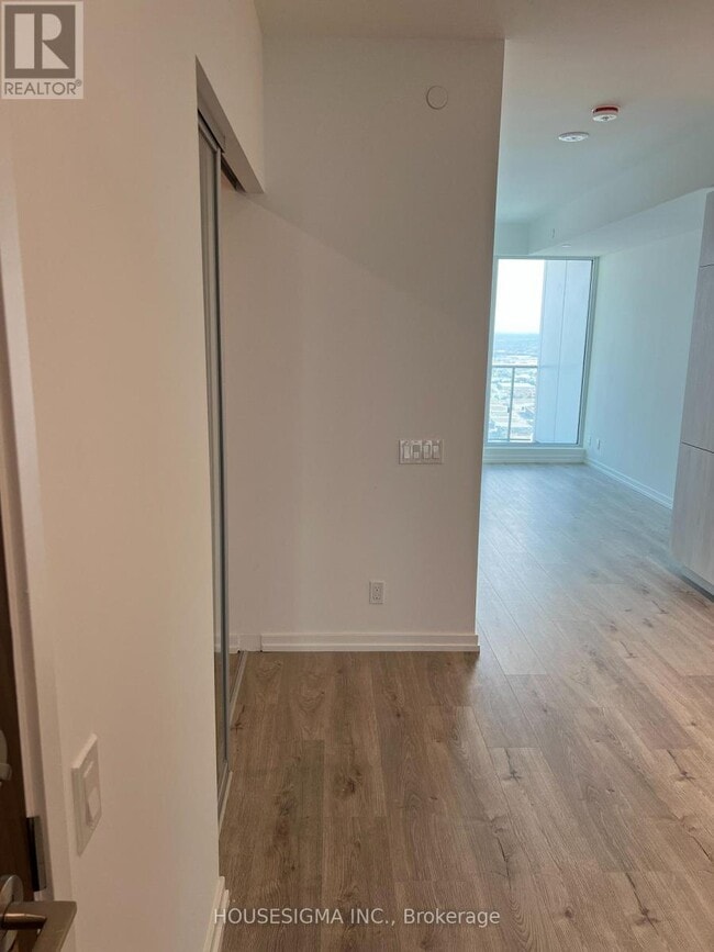 Photo du bâtiment - 7890-7890 Jane St