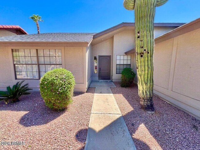 Building Photo - 10889 E Kalil Dr