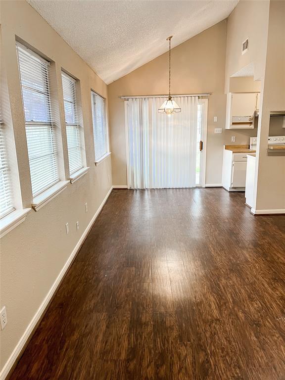 Building Photo - 23539 Pebworth Pl