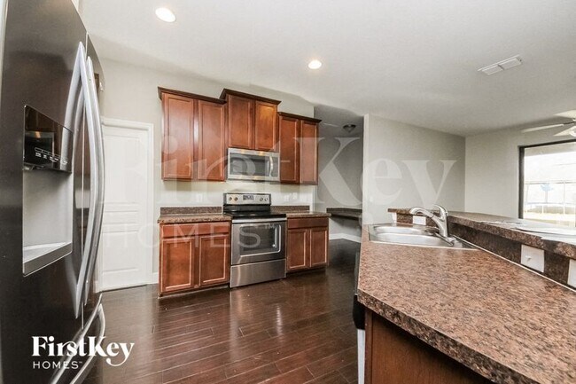 Building Photo - 4705 Blackthorn Cir