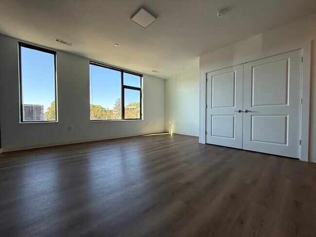 Foto del edificio - 89 Brighton Ave