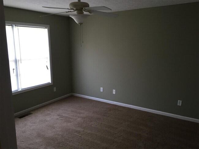 Building Photo - 229 Hanover Ct