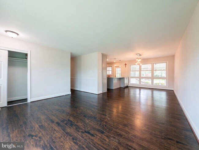Building Photo - 7108 Ordway Rd
