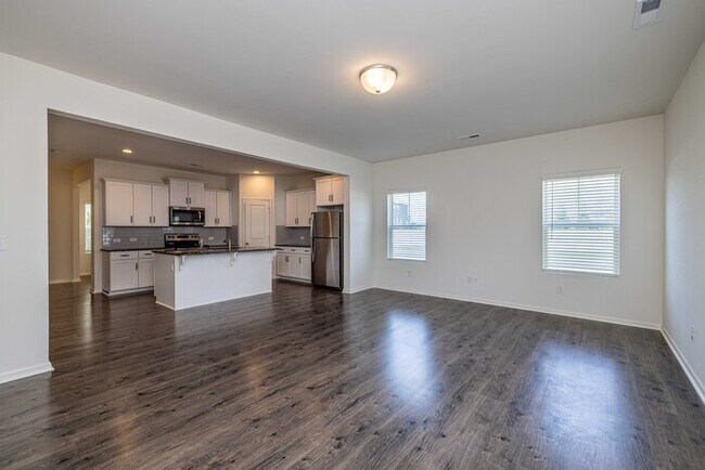 Foto del edificio - EAUTIFUL NEW 3 Bedroom Townhome in Bonterr...
