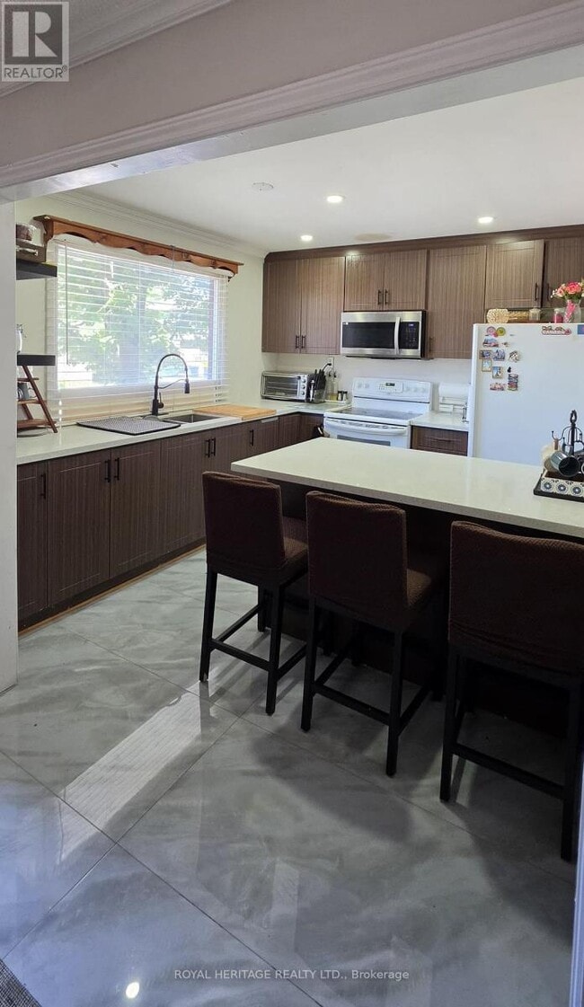 Building Photo - 98 Falconer Dr