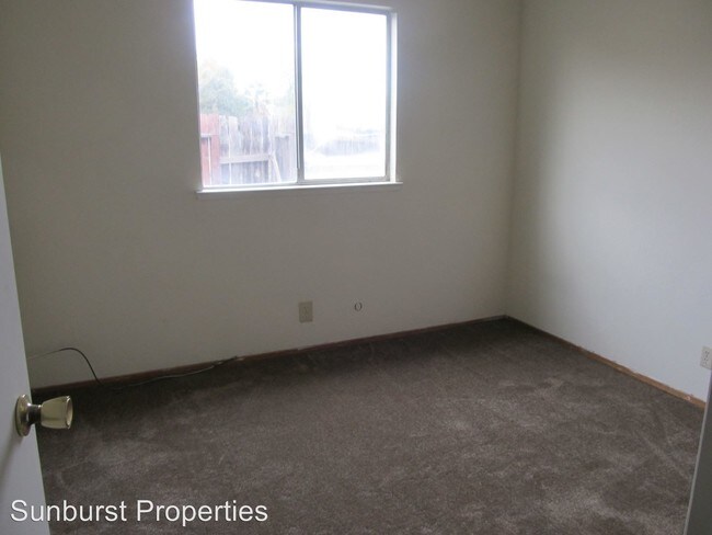 Foto del edificio - 6620 Hometown Way