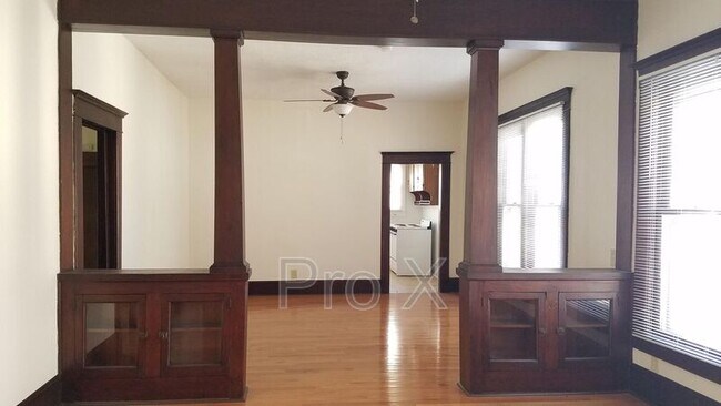 Foto del edificio - 116 W 9th St