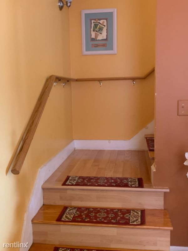 Building Photo - 2 br, 2 bath Townhome - 120 Park St