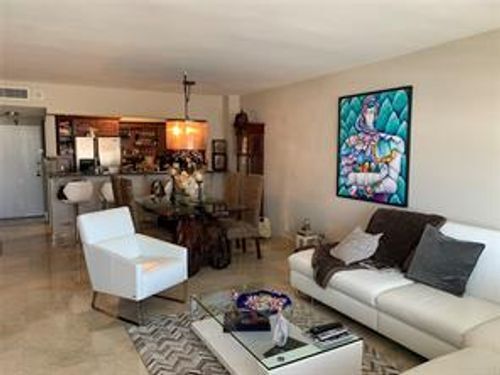 Foto principal - 3725 S Ocean Dr