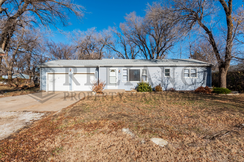 Primary Photo - 3320 W 10th St N