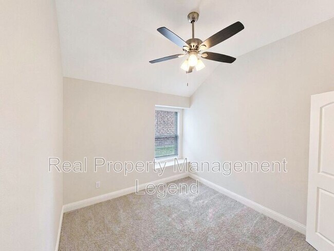 Building Photo - 417 Cooper St