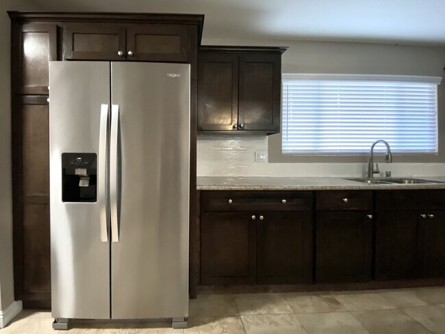 Foto del edificio - 21807 Eccles St, Canoga Park, CA 91304