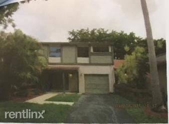 Foto principal - 2 br, 2.5 bath House - REDBRIDGE