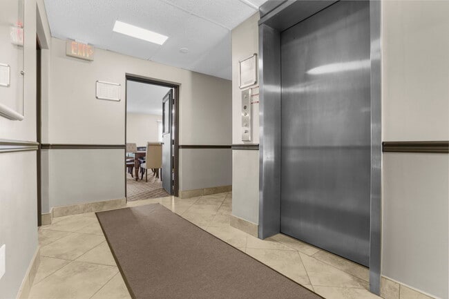 Building Photo - Bella Vista Apartments