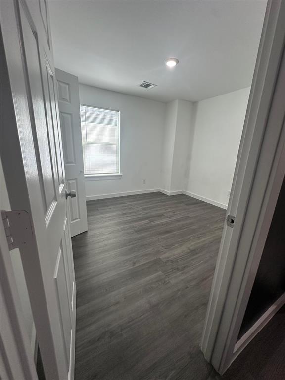 Foto del edificio - 7802 Crestview Dr