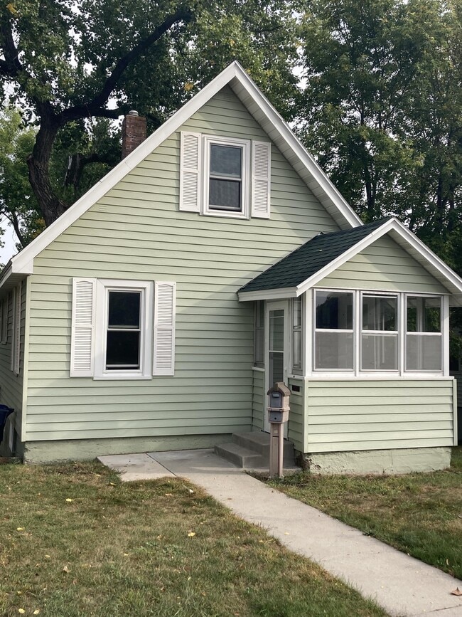 Foto del edificio - 630 W 7th Ave