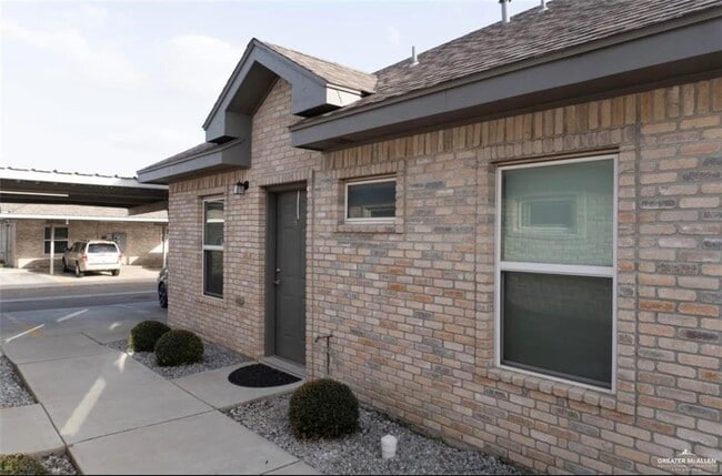 Building Photo - 403 Teague Ave