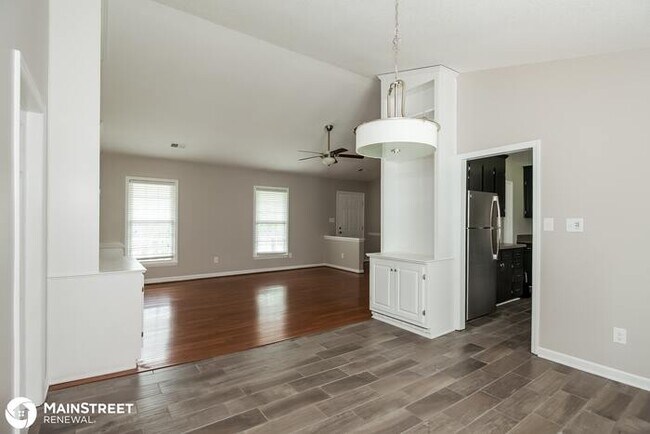 Building Photo - 9020 Louvaine Dr, Charlotte, NC 28227