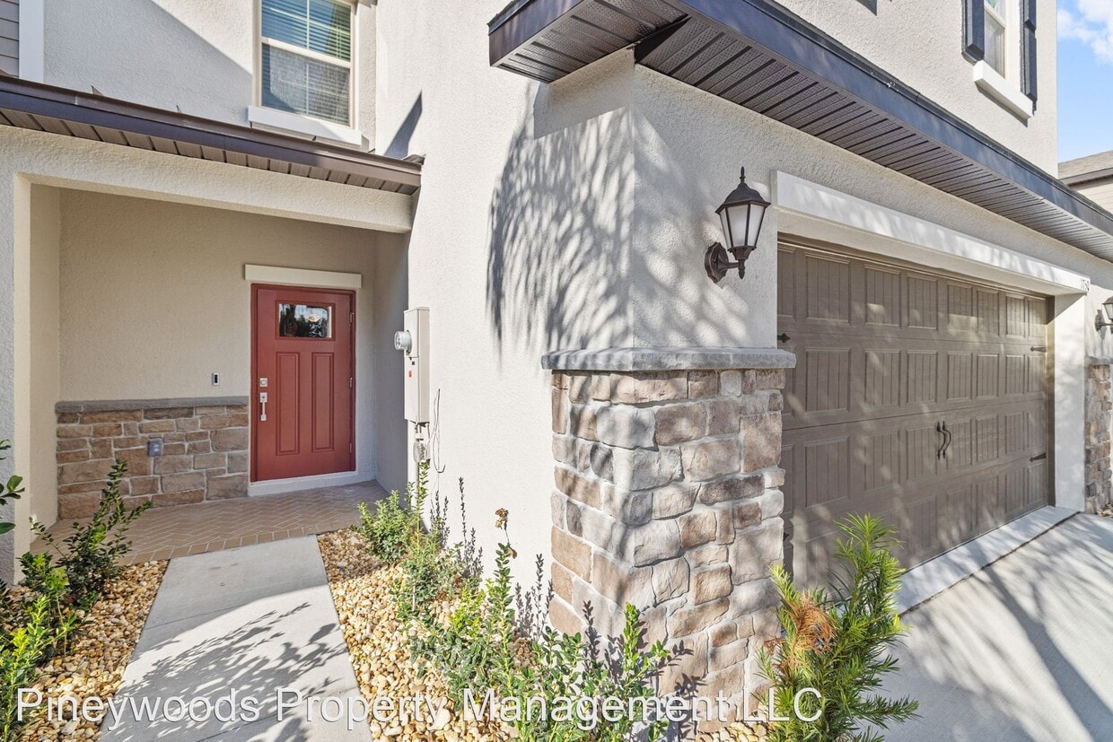 Primary Photo - 4 br, 2.5 bath House - 1716 Roseville Street