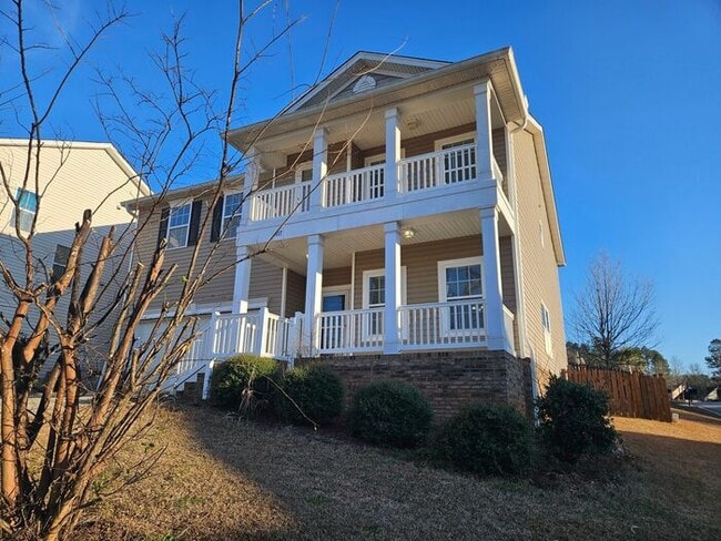 Foto del edificio - Beautiful Wellesley Home with a Corner Lot