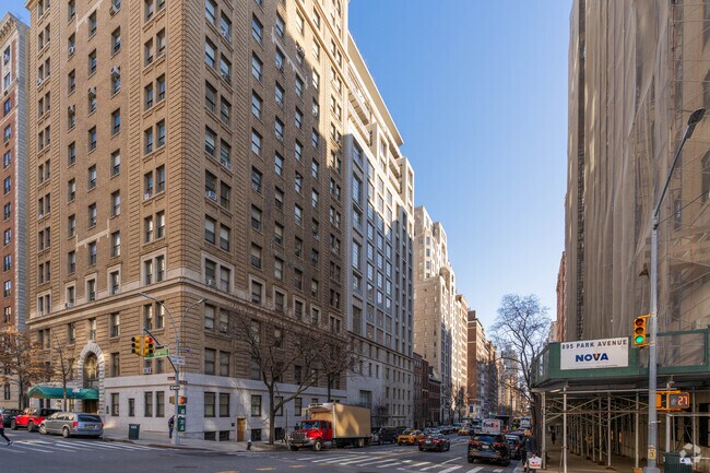 Building Photo - 107 E 79th St