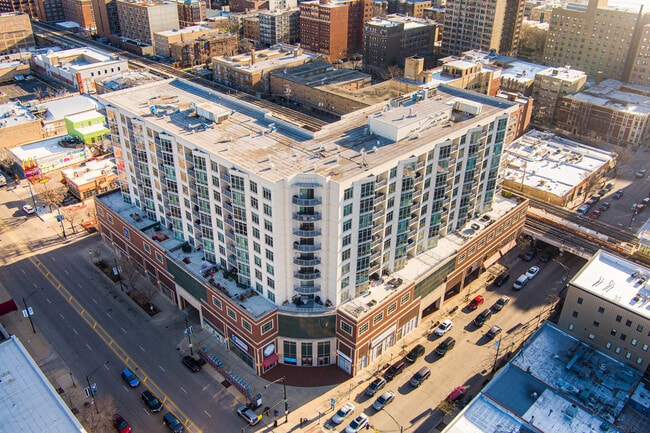 Building Photo - 1134 W Granville Ave