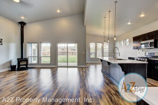 Foto del edificio - 3 br, 2.5 bath House - 3114 S. Lindsay Ave.