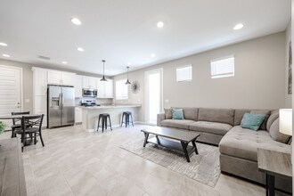 Building Photo - 15773 W Kendall St