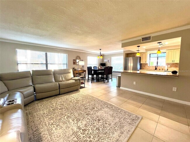 Foto del edificio - 2101 Hammock Pine Blvd